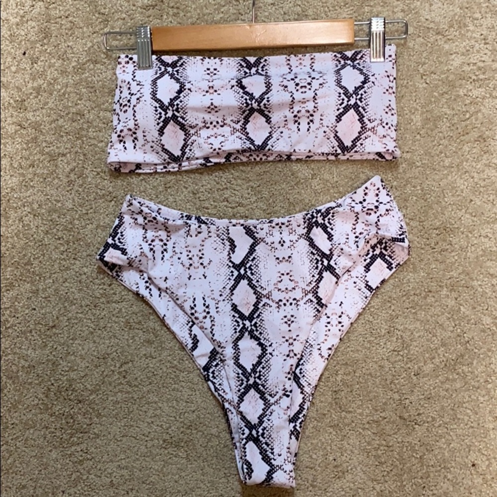 Omkagi NWT snake print bikini